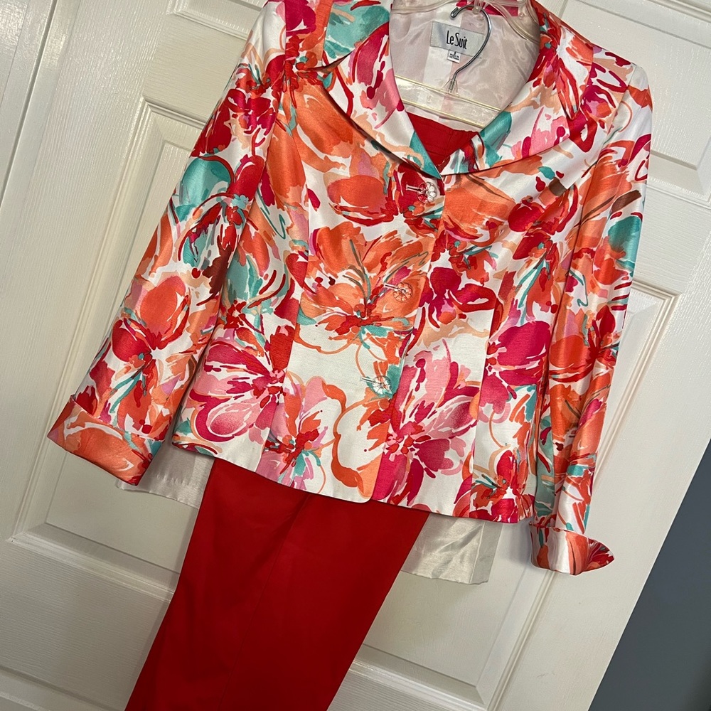 Beautiful 3-pc suit